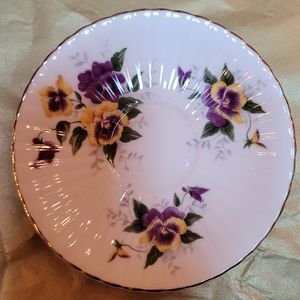 Vintage Royal Windsor Fine Bone China - England Tea Saucer